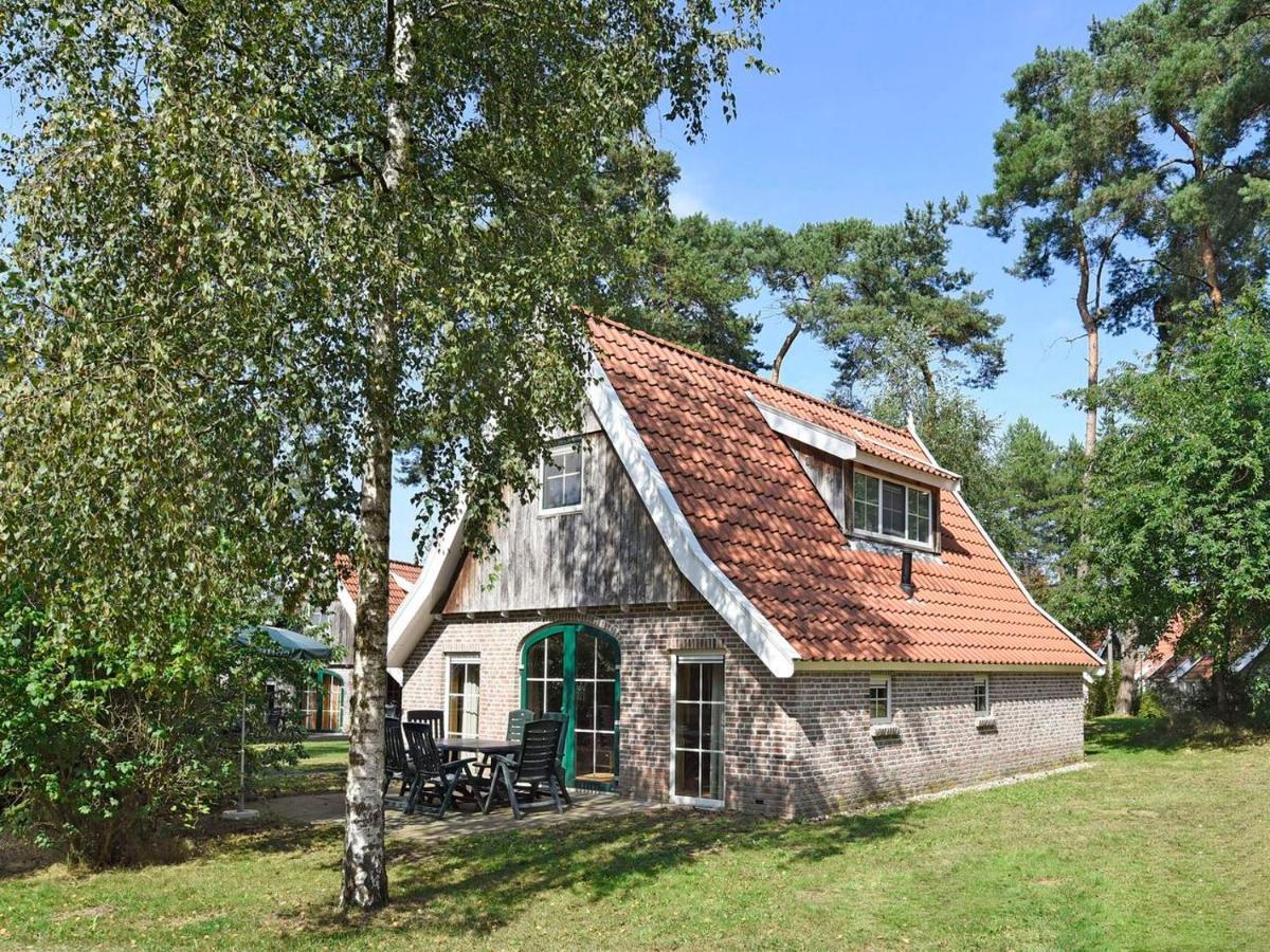 Отель Landal Landgoed De Hellendoornse Berg Haarle Экстерьер фото