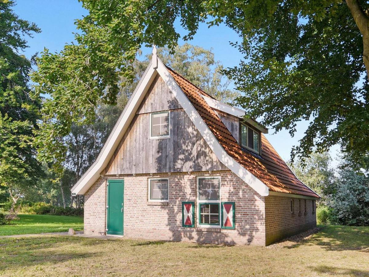 Отель Landal Landgoed De Hellendoornse Berg Haarle Экстерьер фото